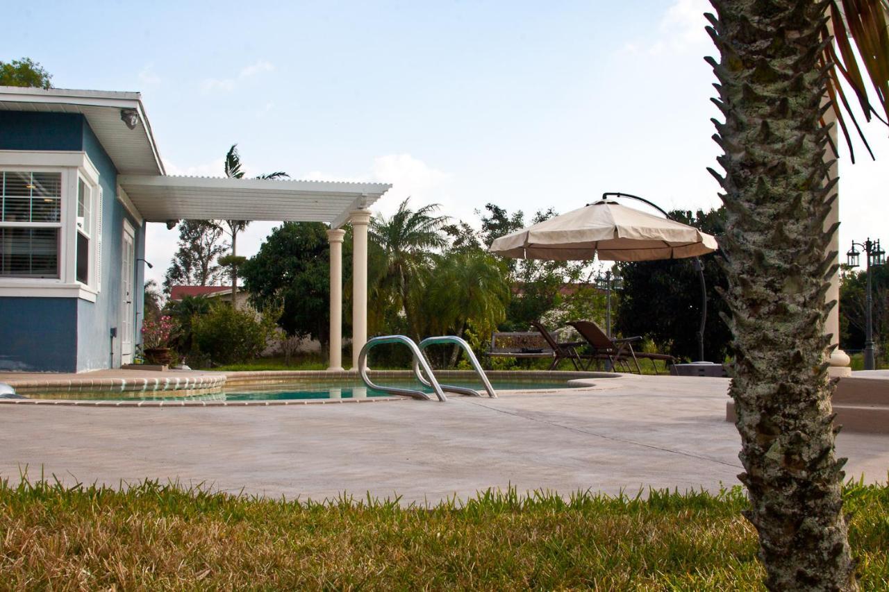 Homestay Weston Ranches Southwest Ranches エクステリア 写真